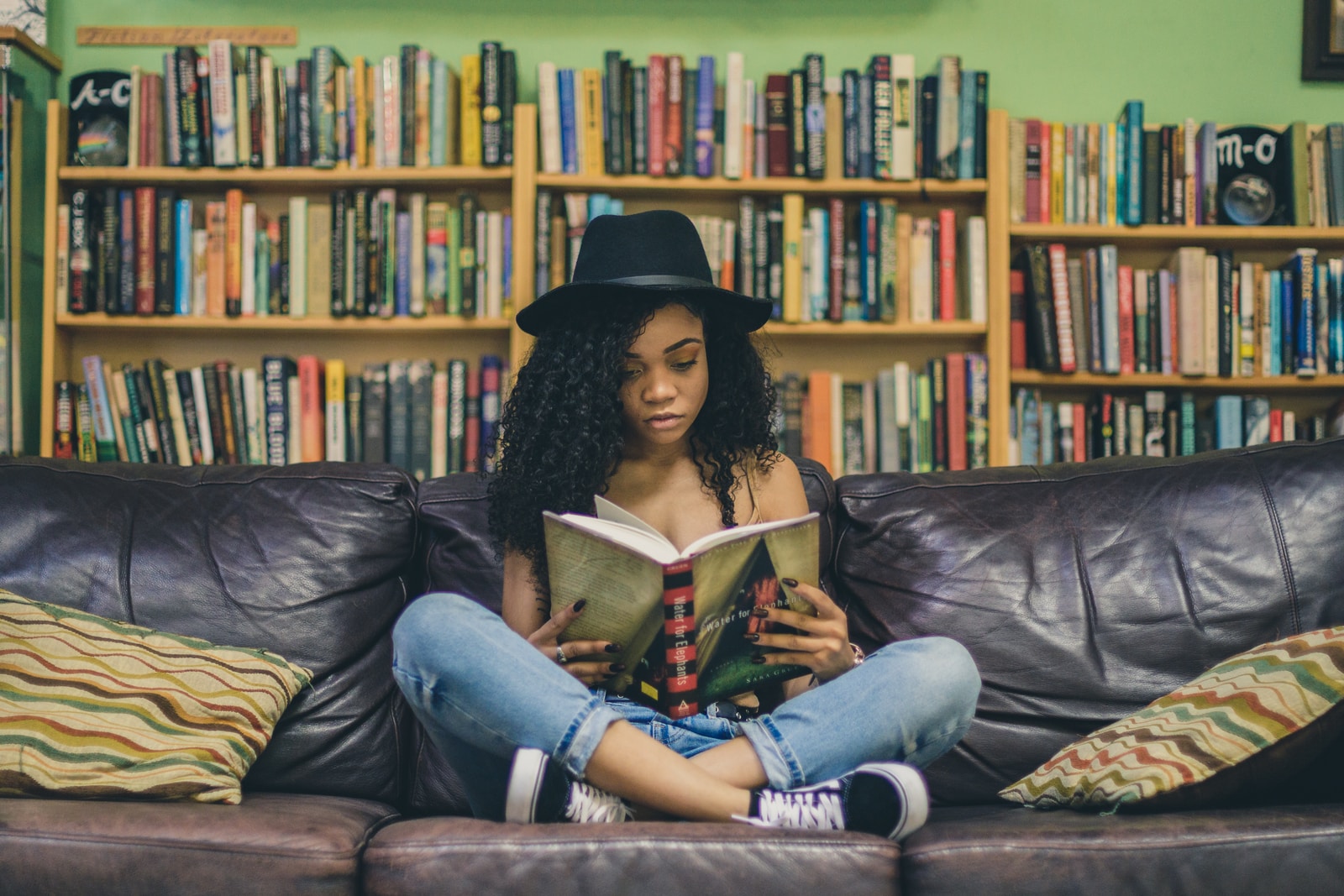 woman reading, diversity in fiction